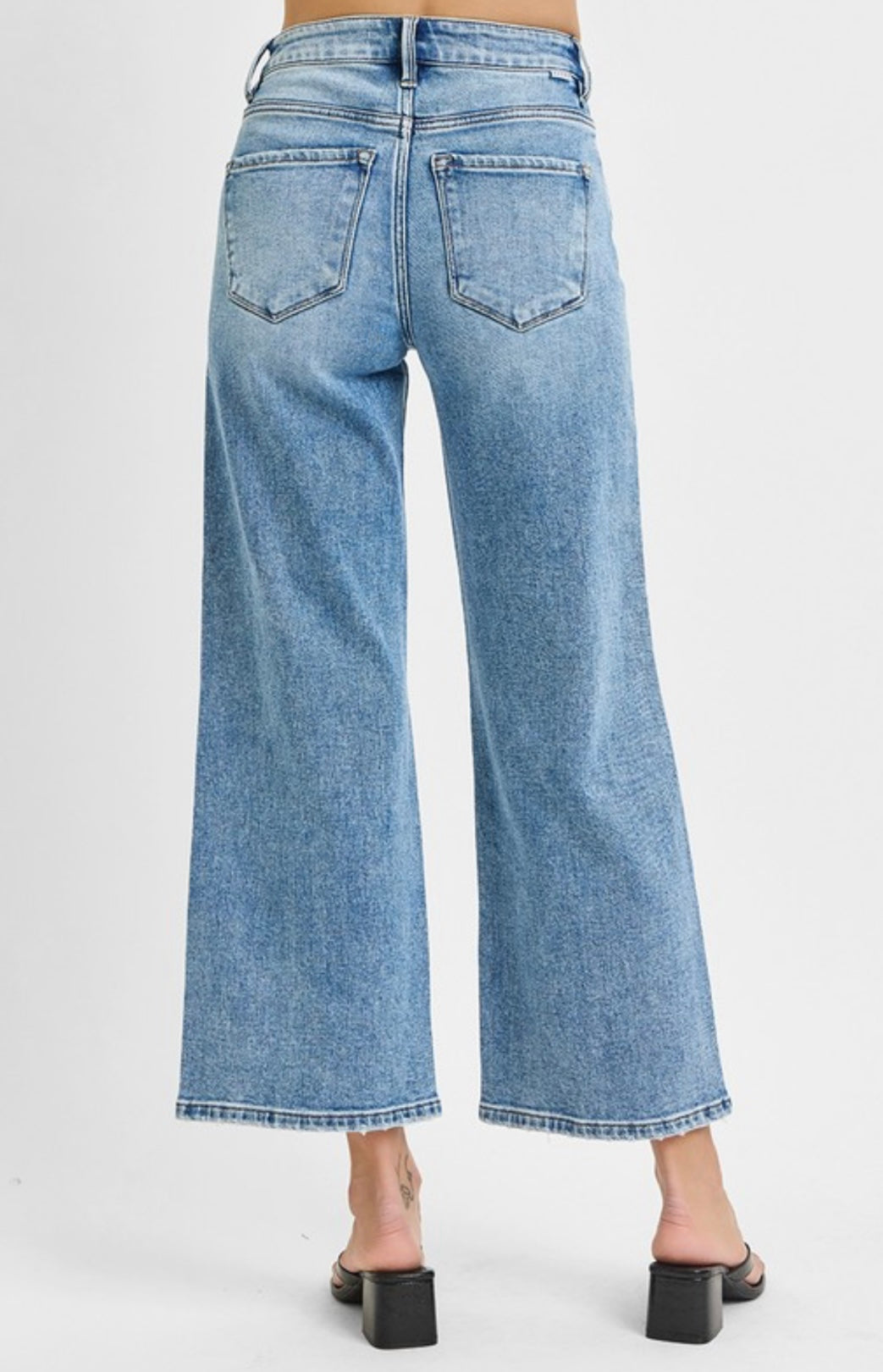 Simply Cropped Jean by Risen