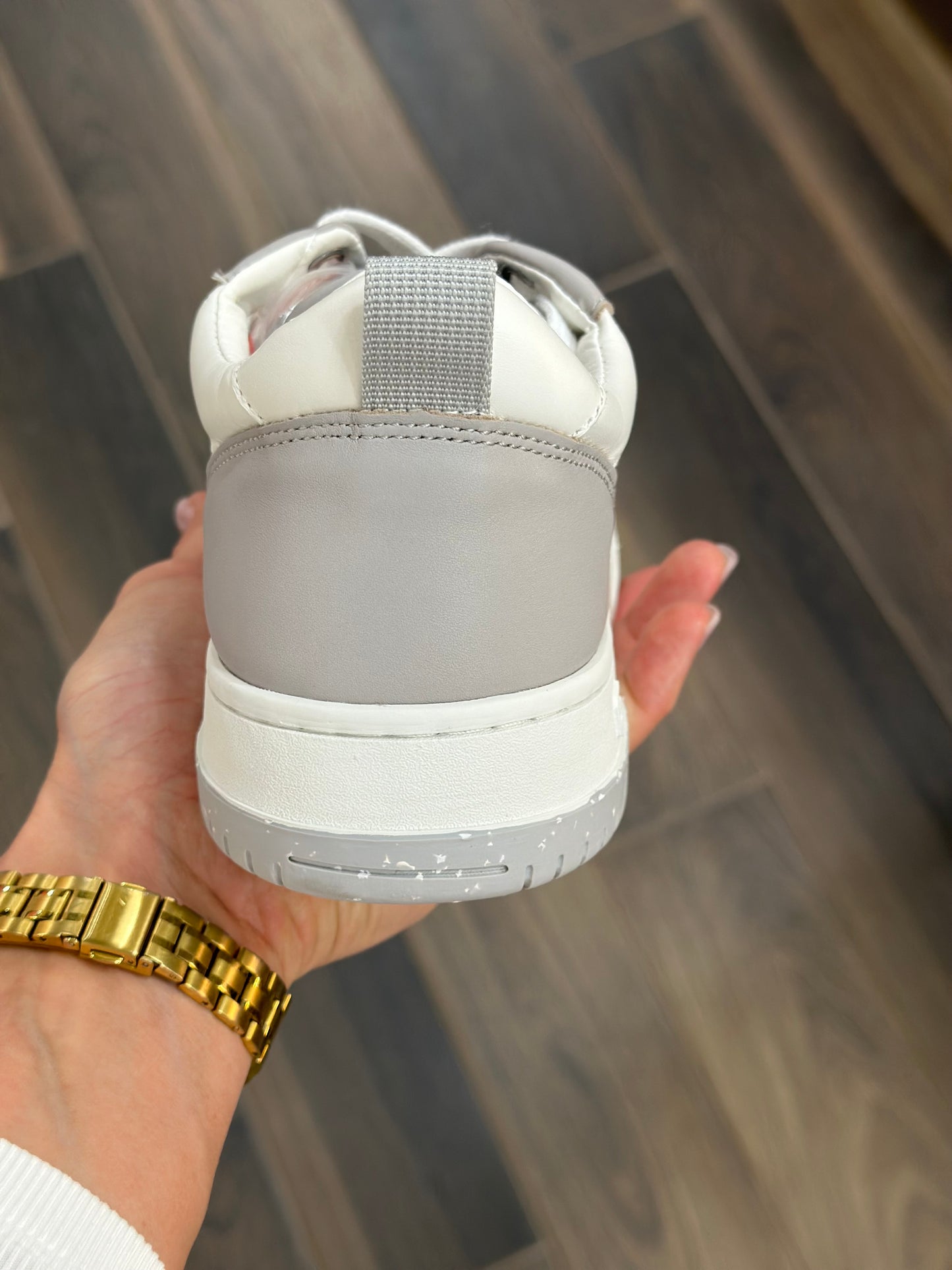 Vintage Havana Carrie sneakers in white/gray