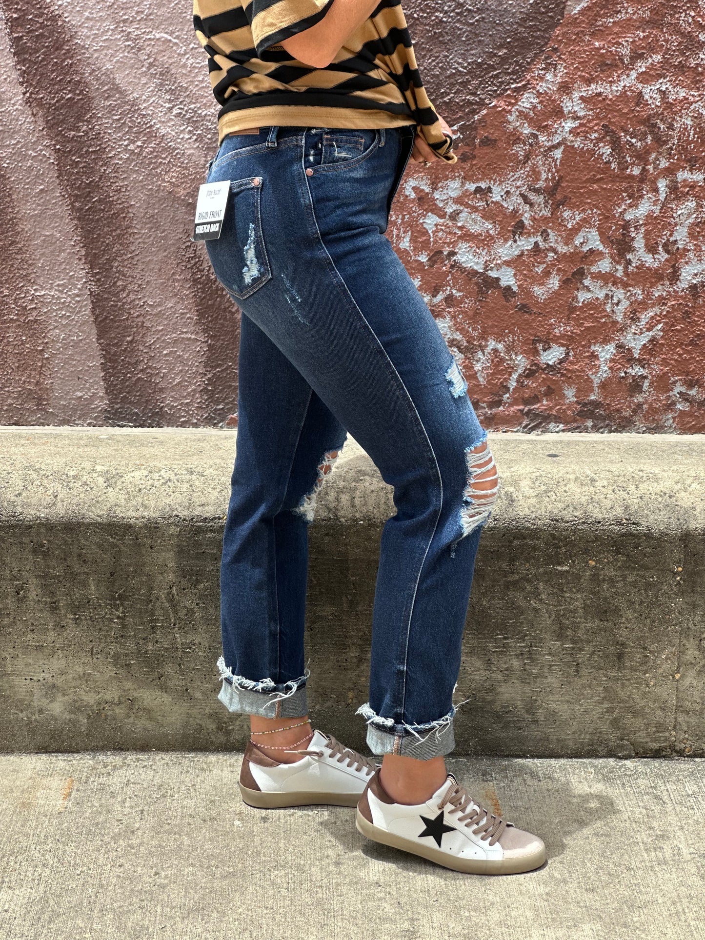 Judy Blue Nova Distressed Straight Jean