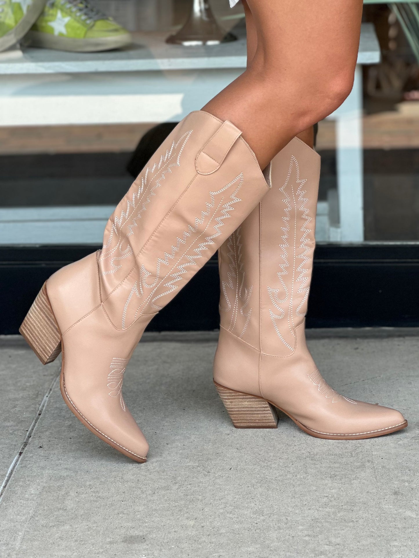 Izabella Boot in Nude
