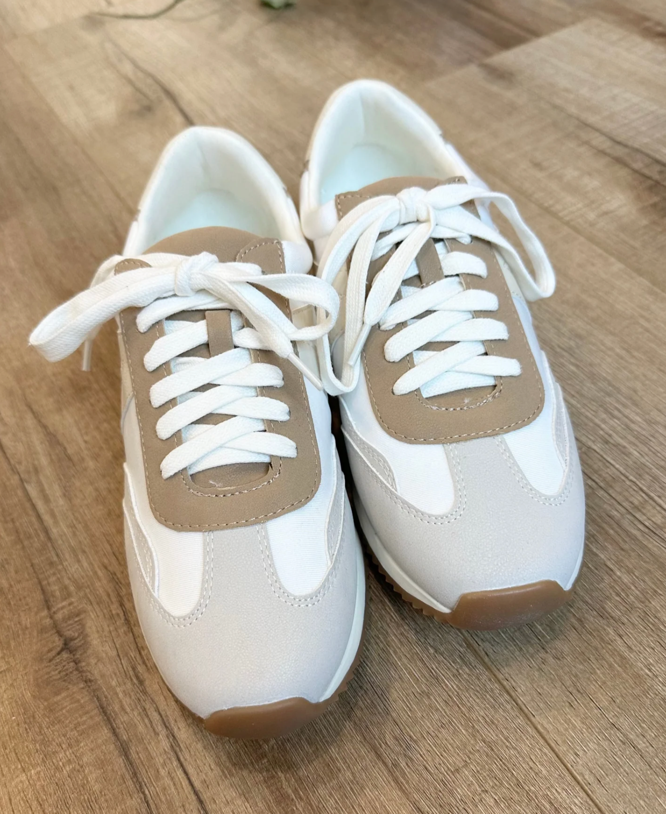 Reliable Rafa Neutral Sneaker
