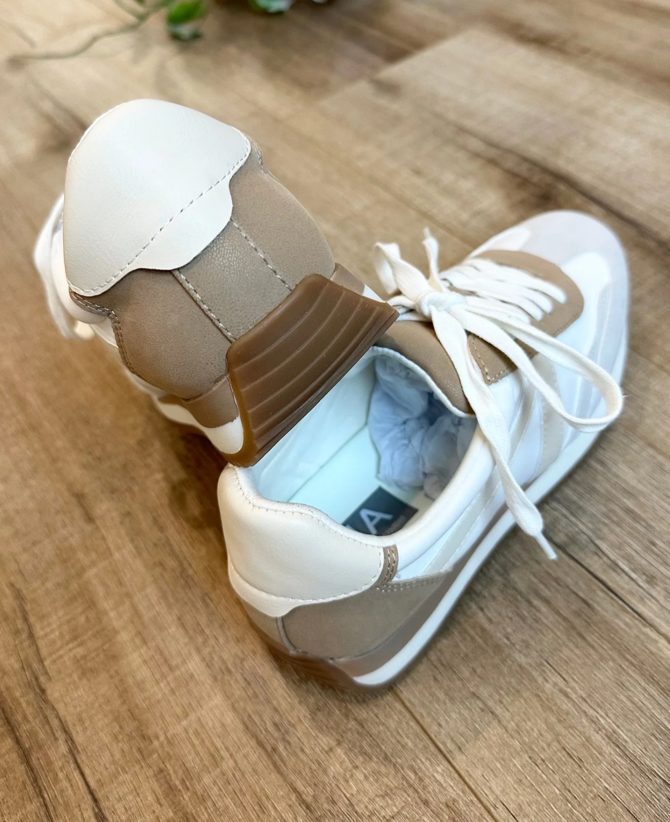 Reliable Rafa Neutral Sneaker