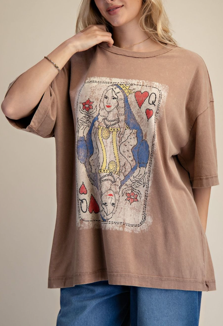 Queen of Hearts Tee