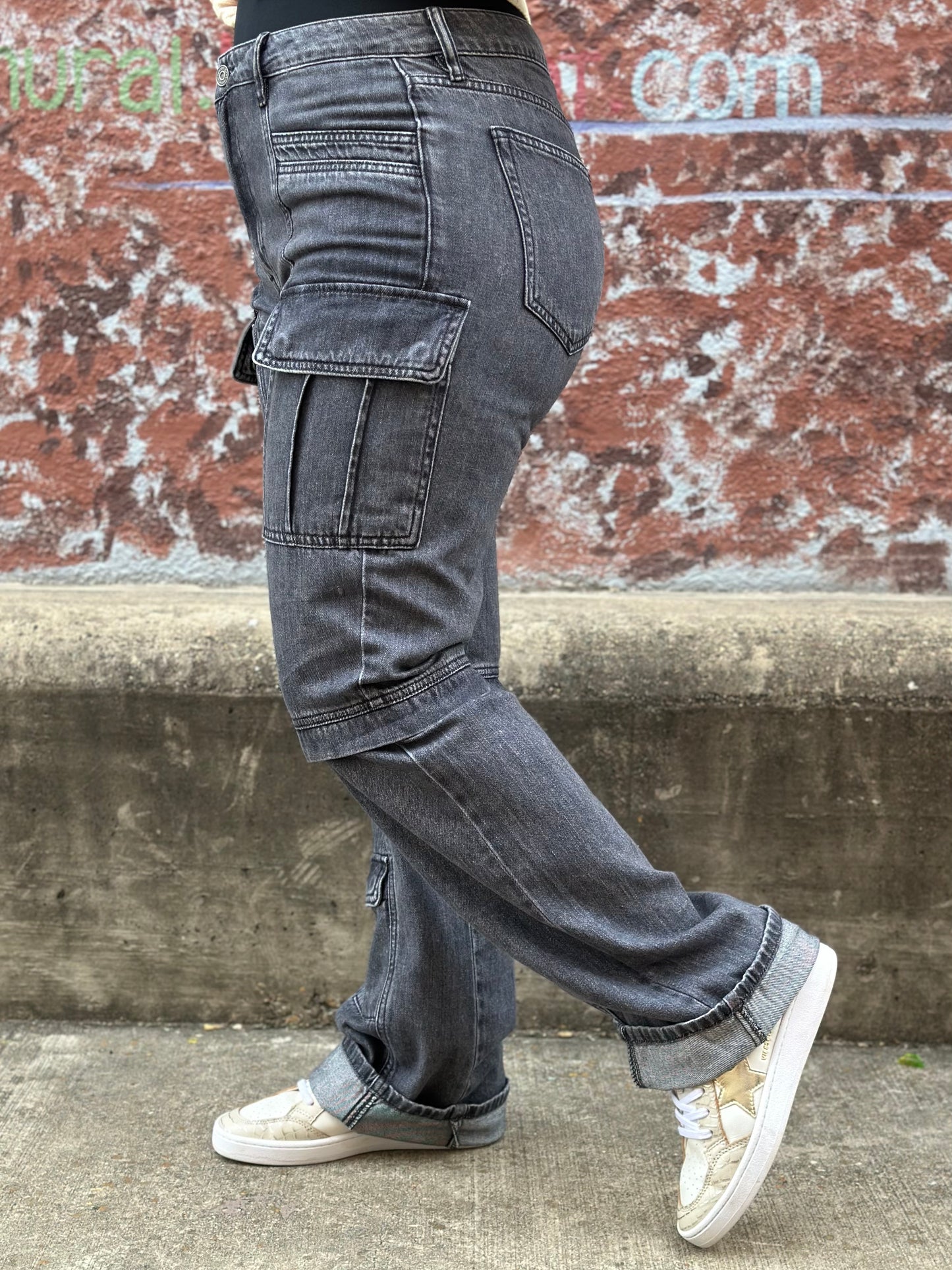 Hidden Tracey Cargo Jean in charcoal