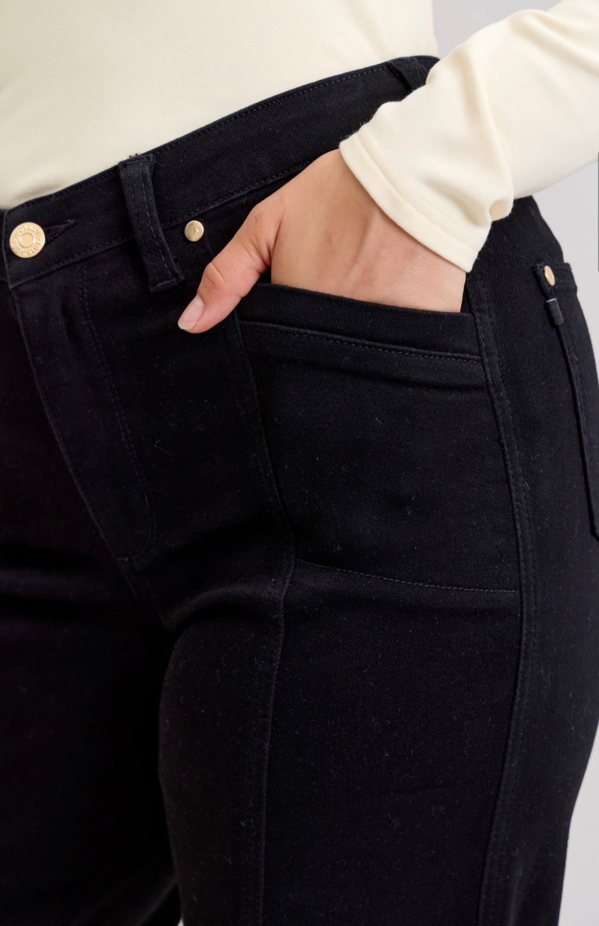 Judy Blue Layla Jean in Black