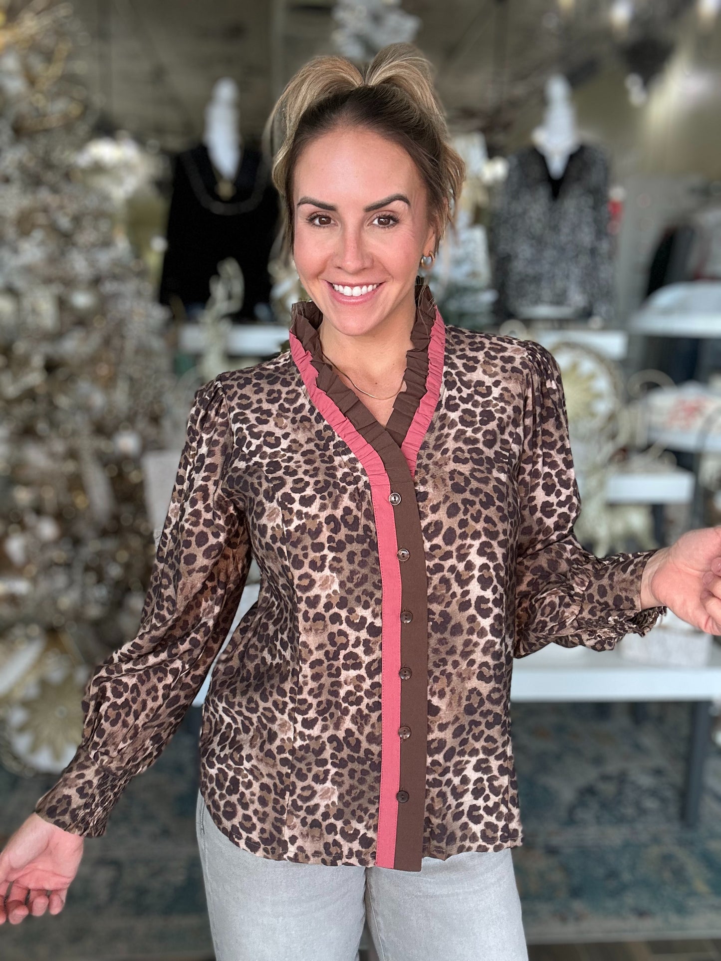 NEW! Carry Confidence Leopard Top