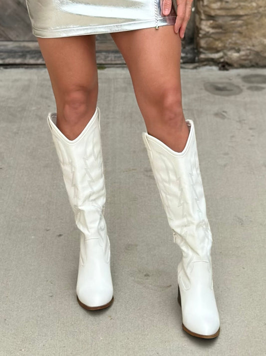 Upwind White Boot