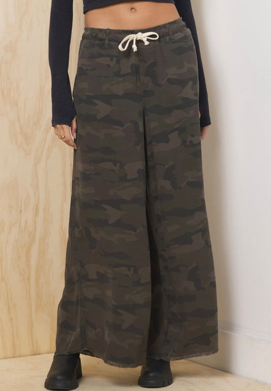 NEW! Vintage Havana Drawstring Pant in Camo