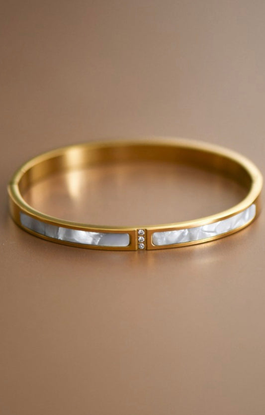 Pearl/Gold Bangle Bracelet