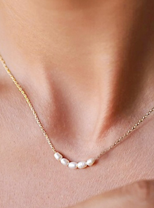 Dainty Pearl Necklace