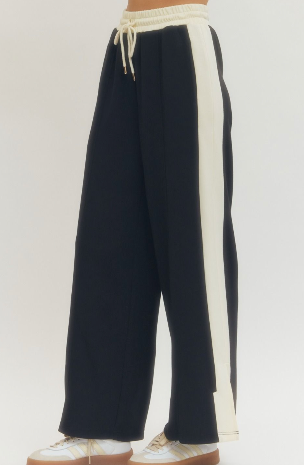 Set To Jet Pant Set in Navy