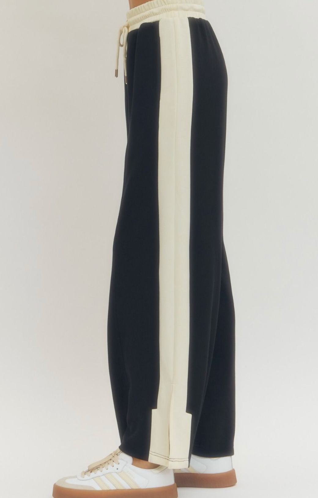 Set To Jet Pant Set in Navy