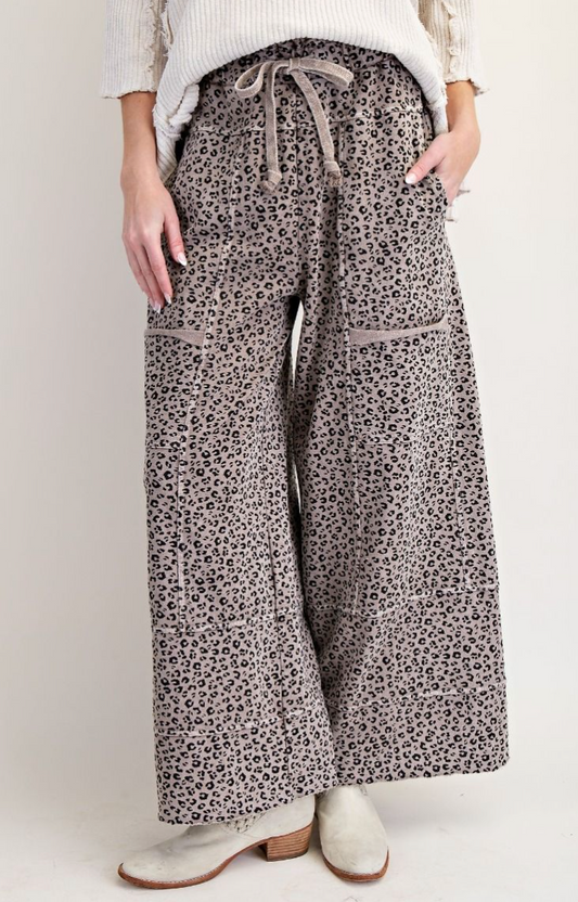 Casual Girlie Leopard Print Pants