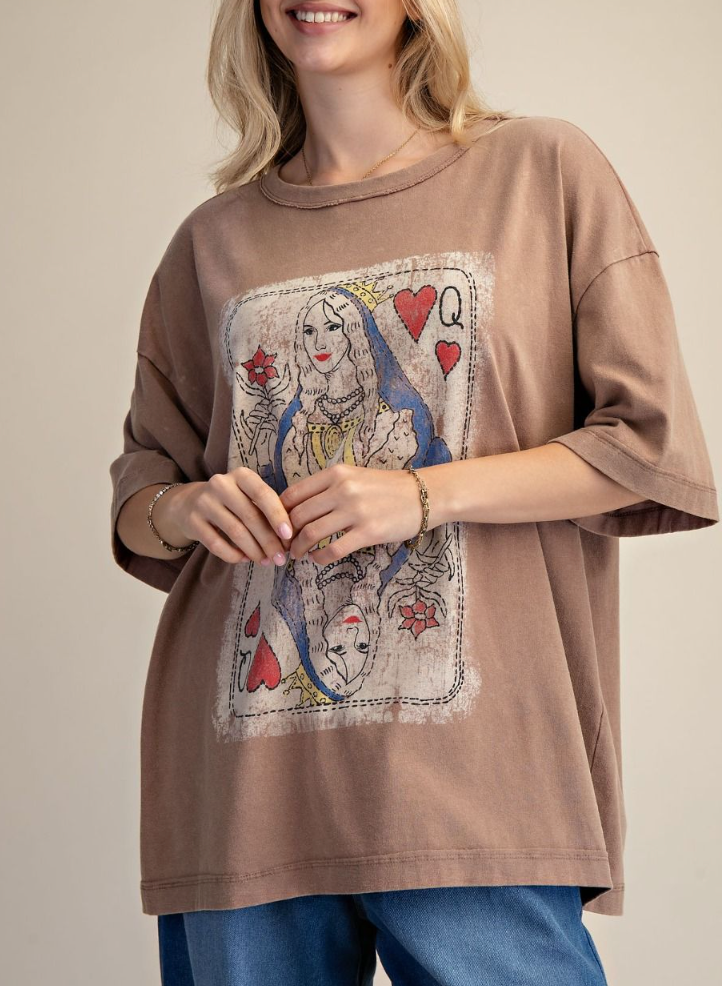 Queen of Hearts Tee