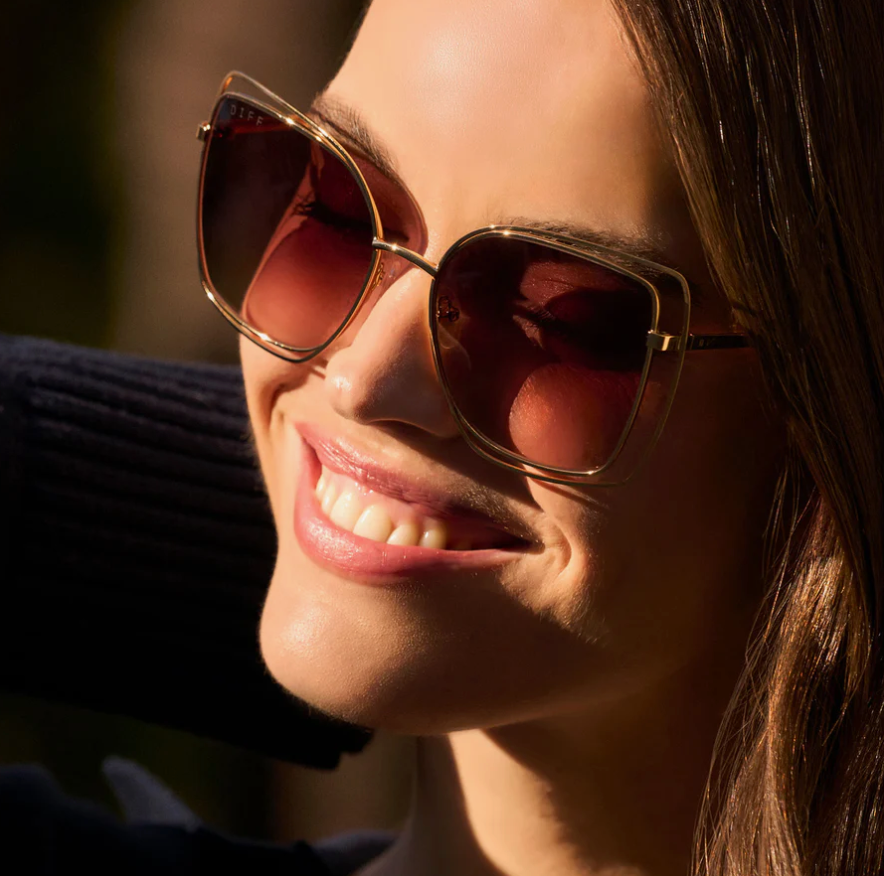 JACQUELINE Gold Square Sunglasses DE01-0767-GDBGN