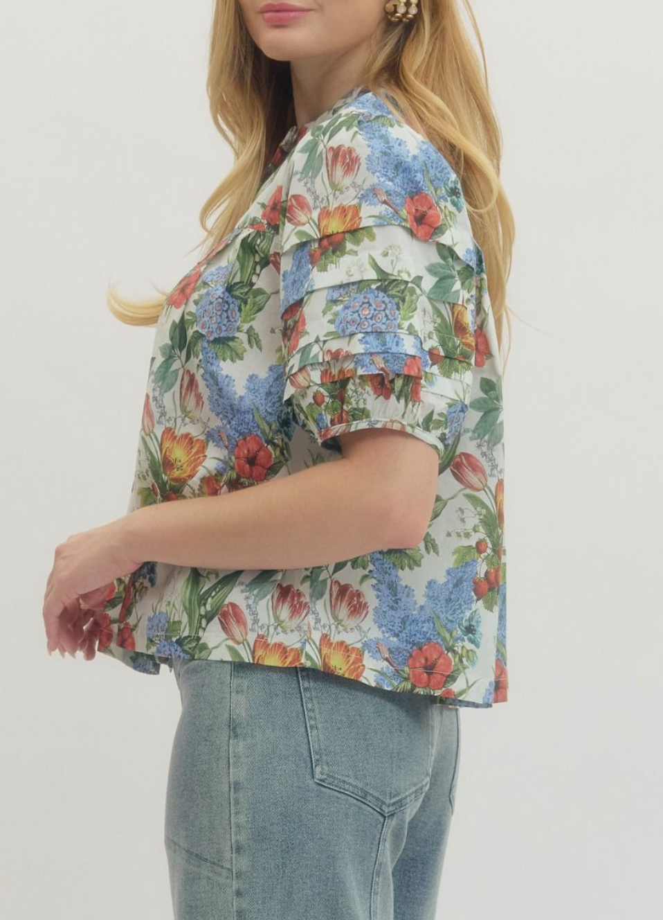 Elegant Bloom Top in Cream