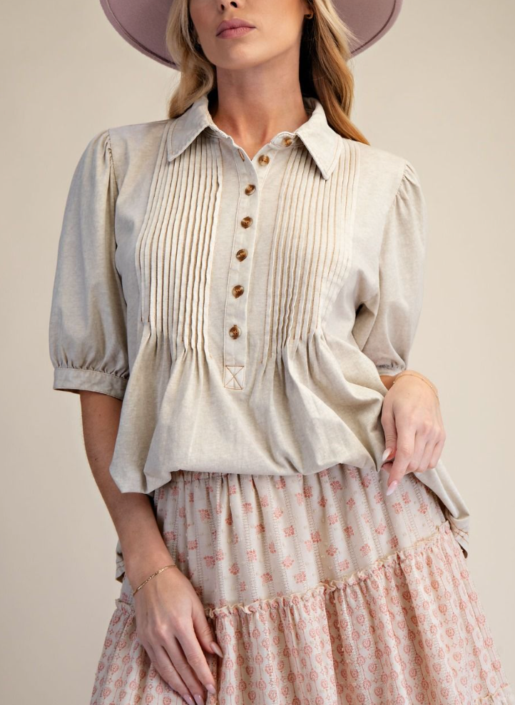 Storybook Charm Top in Stone