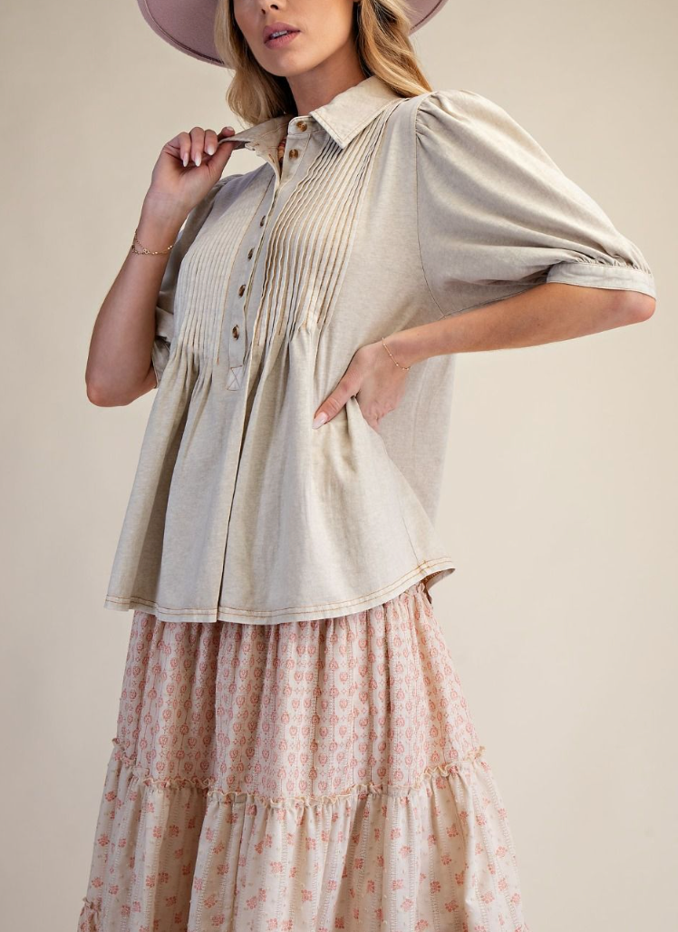 Storybook Charm Top in Stone