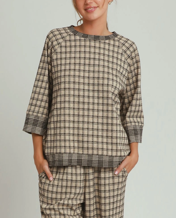 Cool Days Plaid Top in Oatmeal