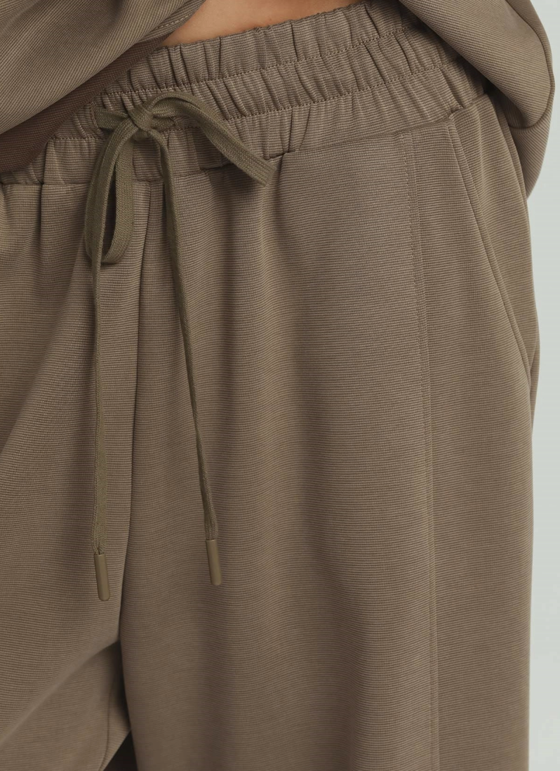 Easy Going Pant Set in Mocha