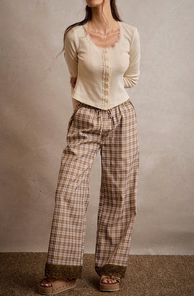 Delicately Plaid Pants with Lace Accent
