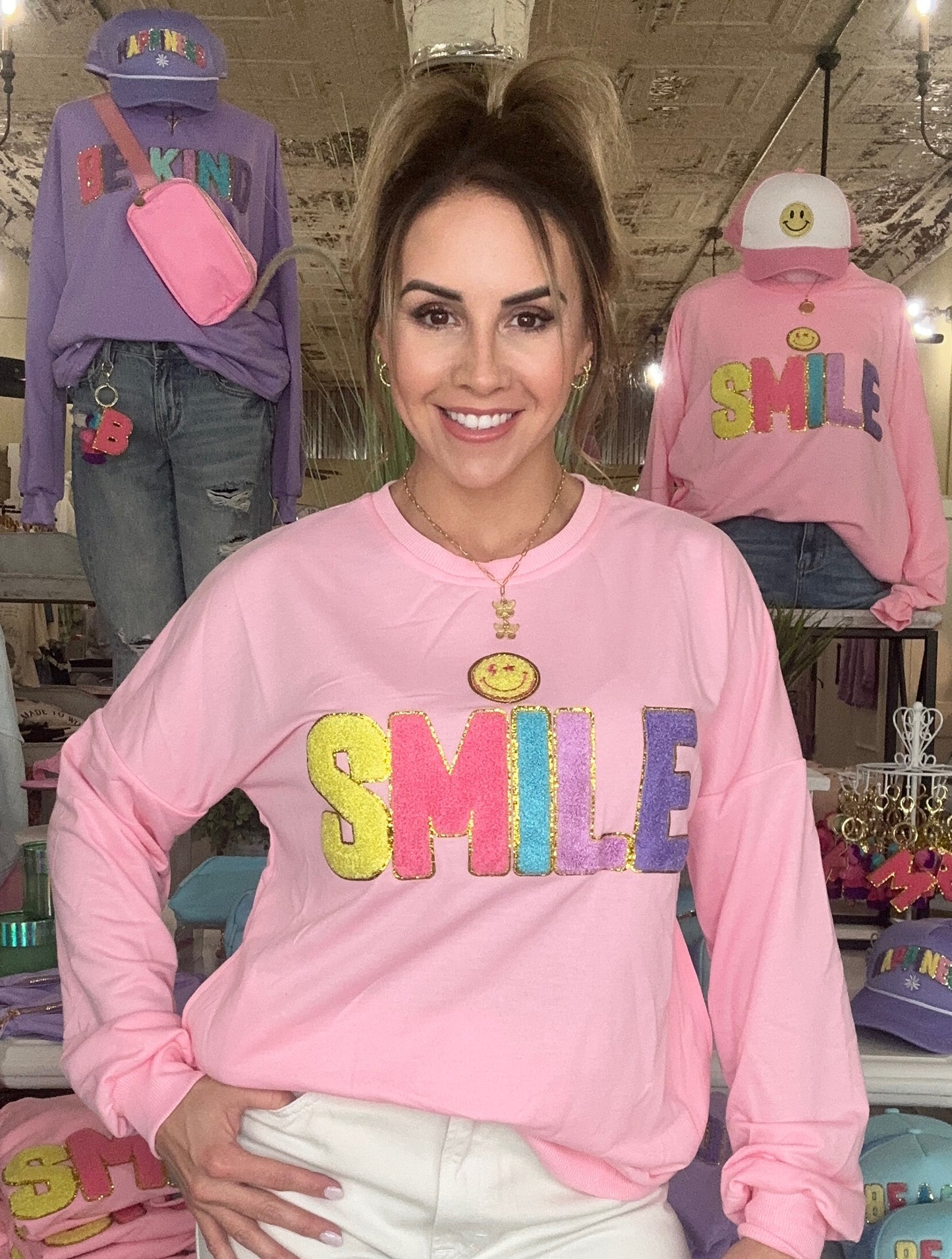 Smile Sweatshirt in Pink extended